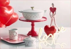 Le Creuset Mini Cocotte Hearts Aus Steinzeug 13 Le Creuset Mini Cocotte Hearts Aus Steinzeug -Le Creuset-Shop 21074228451449 81901100101830 80302350101805 LS00002 1