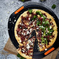 Le Creuset - Pizzablech 33 Cm -Le Creuset-Shop 21491 Pizzabackblech Aentihaft 3