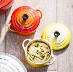 Le Creuset Mini Cocotte In Kirschrot -Le Creuset-Shop 3 ply PLUS 3 2