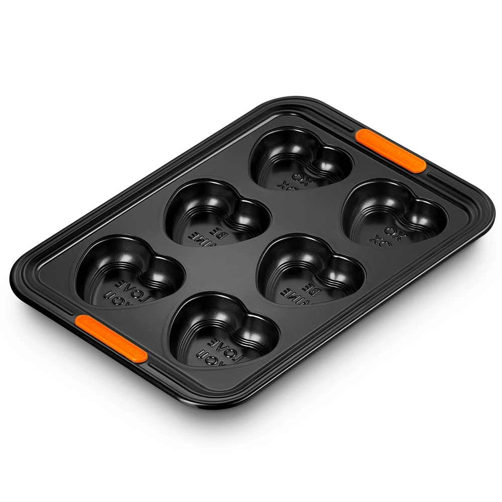 Le Creuset - 6er Herzform Mit Text 1 Le Creuset - 6er Herzform Mit Text