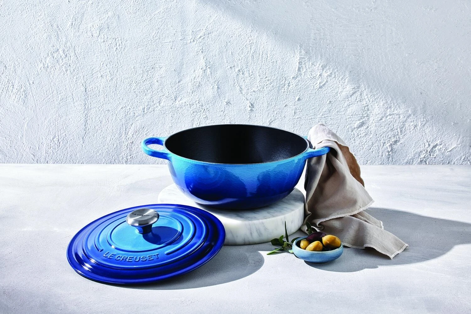 Le Creuset Familientopf La Marmite Aus Gusseisen In Azure, 26 Cm 2 Le Creuset Familientopf La Marmite Aus Gusseisen In Azure, 26 Cm – Bild 2