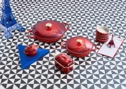 Le Creuset Gourmet-Profitopf Eiffelturm In Kirschrot -Le Creuset-Shop LC 20201021 France Eiffelturm kirschrot