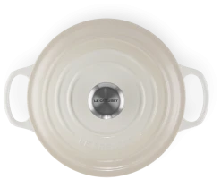 Le Creuset Sauteuse Signature Aus Gusseisen In Meringue