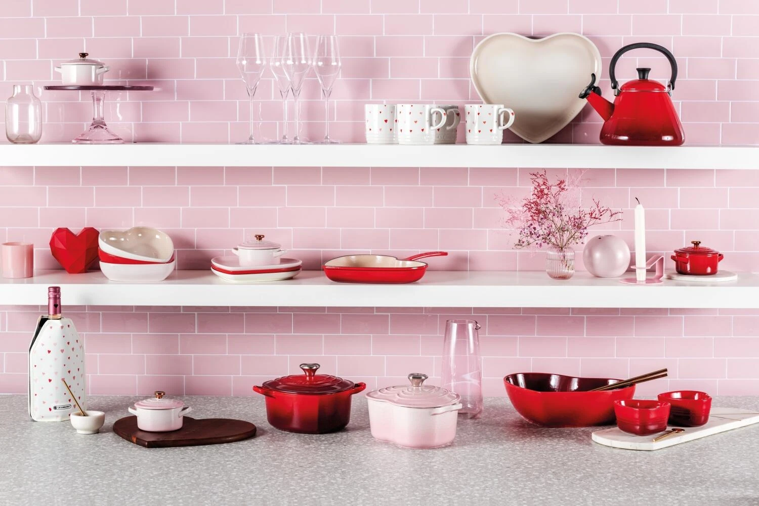 Le Creuset Herzbräter Aus Gusseisen Mit Herzgriff In Shell Pink 7 Le Creuset Herzbräter Aus Gusseisen Mit Herzgriff In Shell Pink – Bild 7