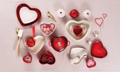 Le Creuset Mittlere Kochkelle Craft Hearts -Le Creuset-Shop LC 20221024 DE LS YC HEARTSCOLL2023 016 2