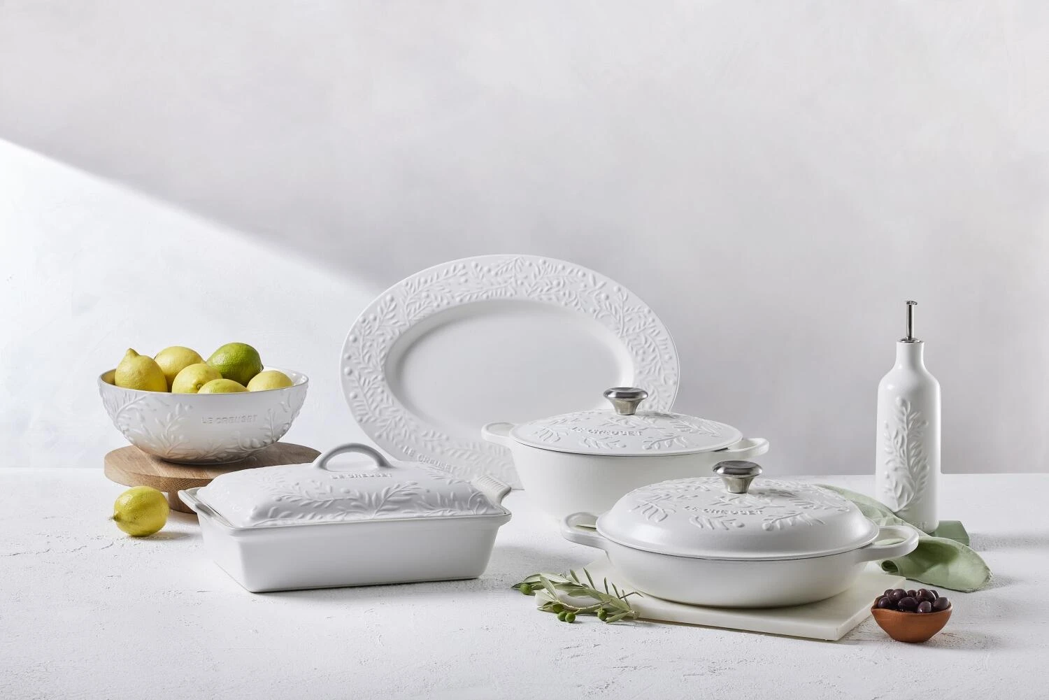 Le Creuset Servierplatte Oval In Olive 4 Le Creuset Servierplatte Oval In Olive – Bild 4