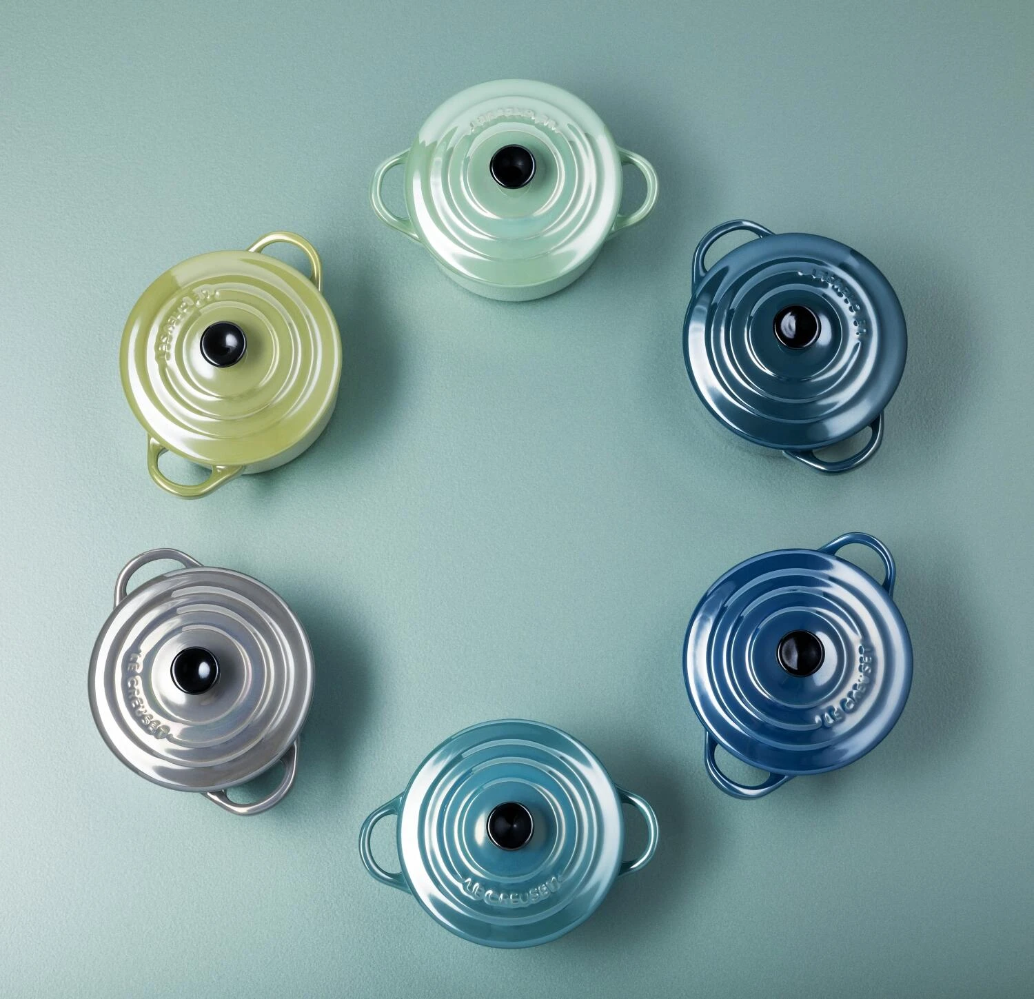 Le Creuset Mini Cocotte In Creme Metallic 2 Le Creuset Mini Cocotte In Creme Metallic – Bild 2