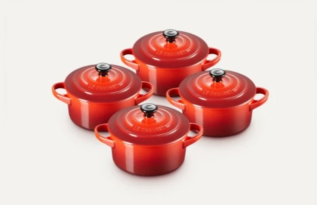 Le Creuset Mini-Cocotte Kirschrot, 4er-Set 1 Le Creuset Mini-Cocotte Kirschrot, 4er-Set